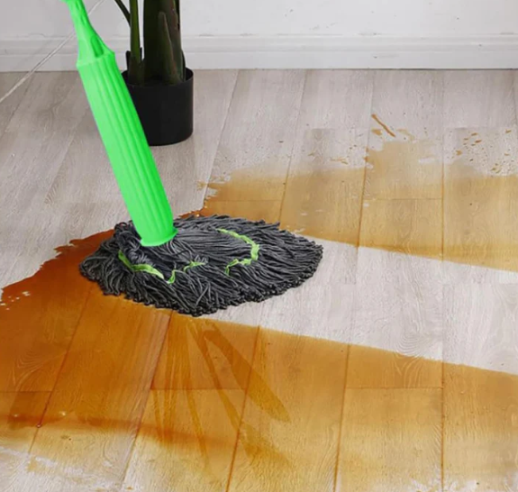 Self-twisting Water Rotating Mop